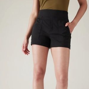 Athleta Trekkie North Short, Black
